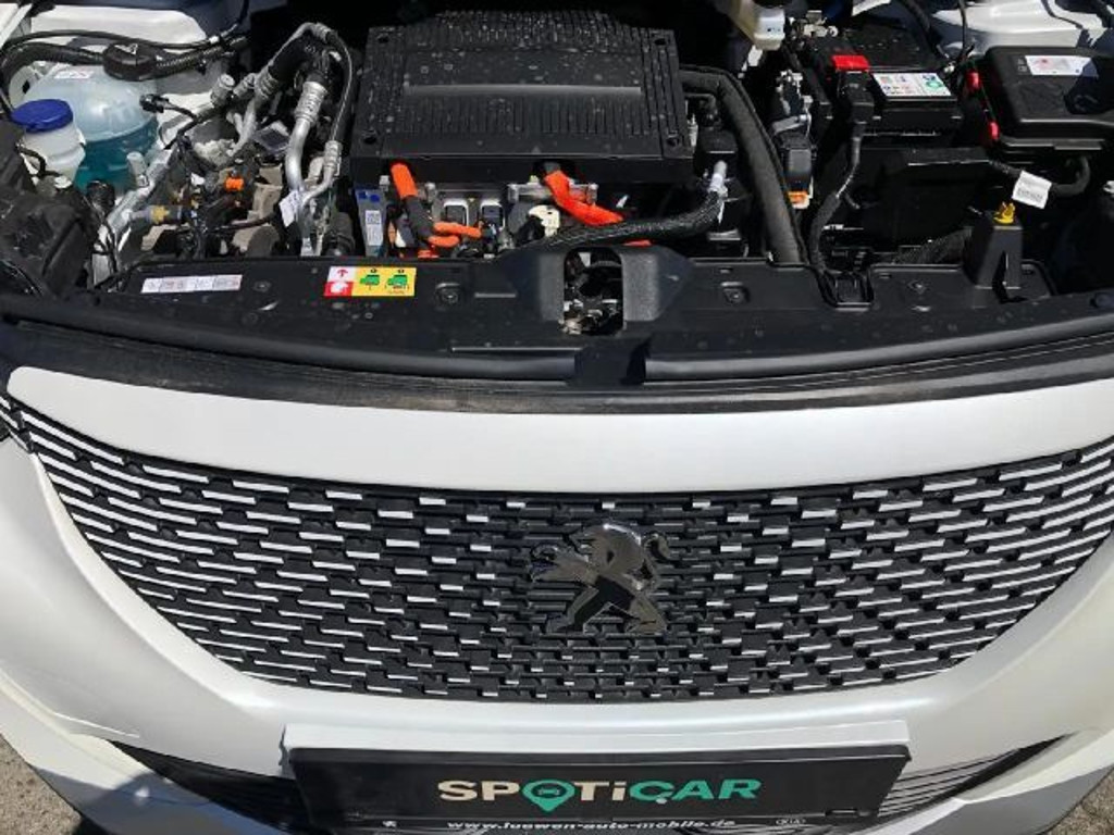 Peugeot e-2008