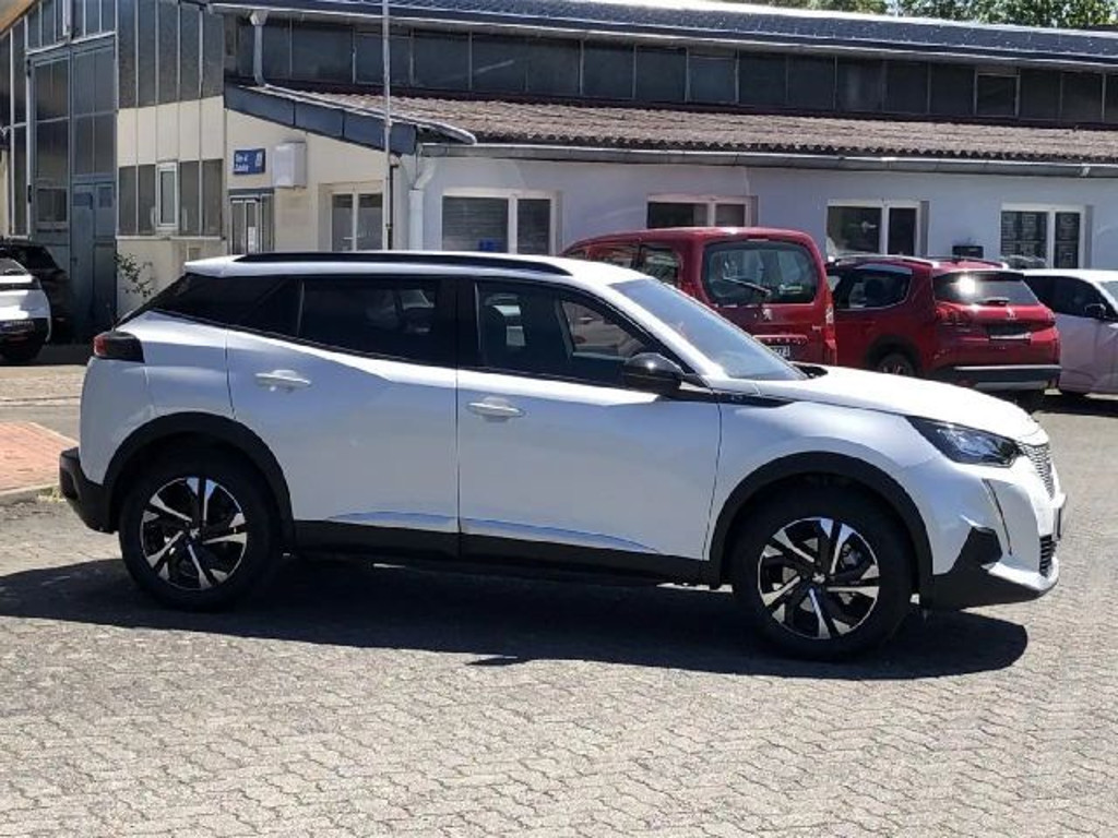 Peugeot e-2008