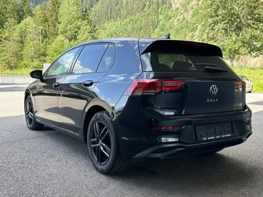 Volkswagen Golf Basis