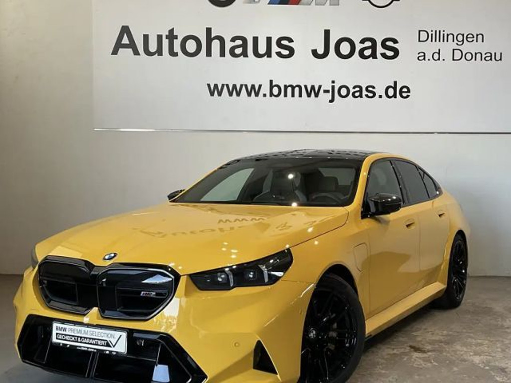BMW M5 Sedan