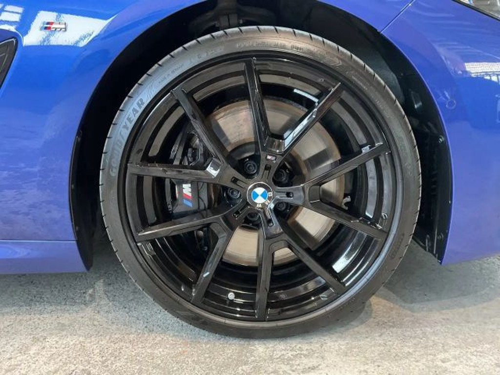 BMW M850