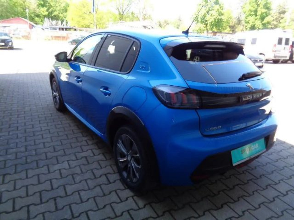 Peugeot e-208