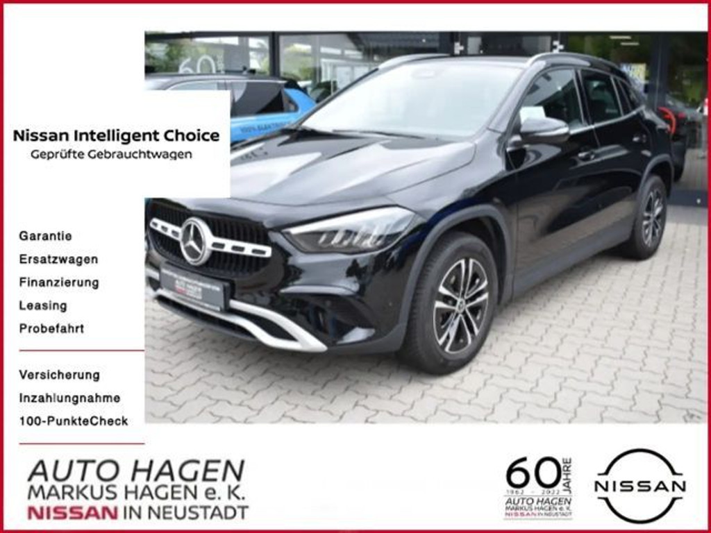 Mercedes-Benz GLA-Klasse GLA 200 LED Scheinwerfer High Performance Navi 1