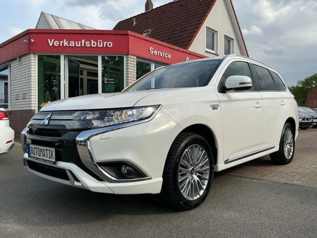 Mitsubishi Outlander PHEV 4WD