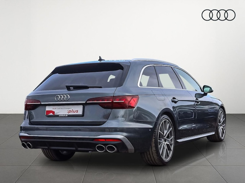 Audi S4