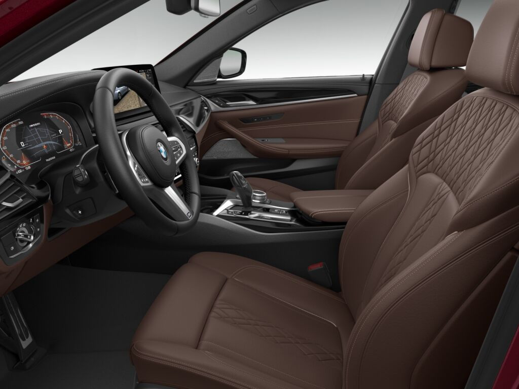 BMW M550