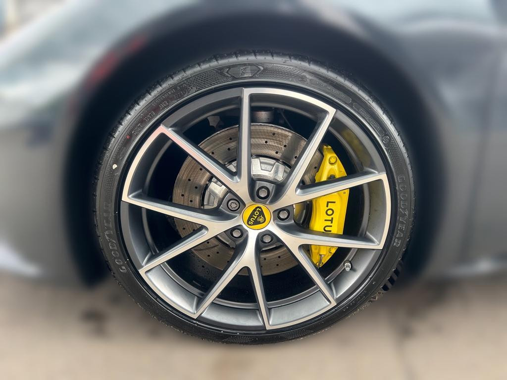 Lotus Emira