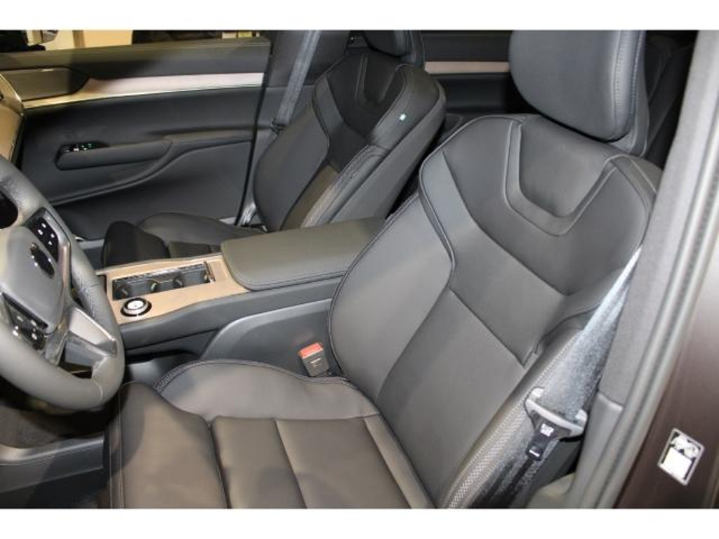Volvo EX90