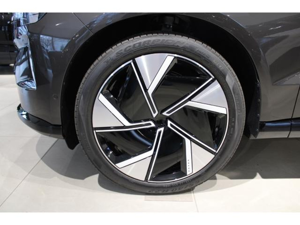 Volvo EX90