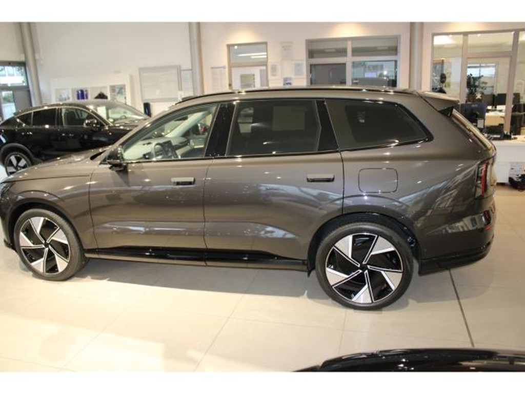 Volvo EX90