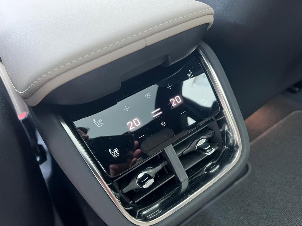 Volvo ES90