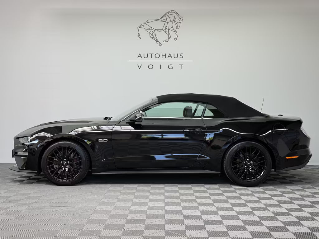 Ford Mustang Convertible GT 5.0 V8