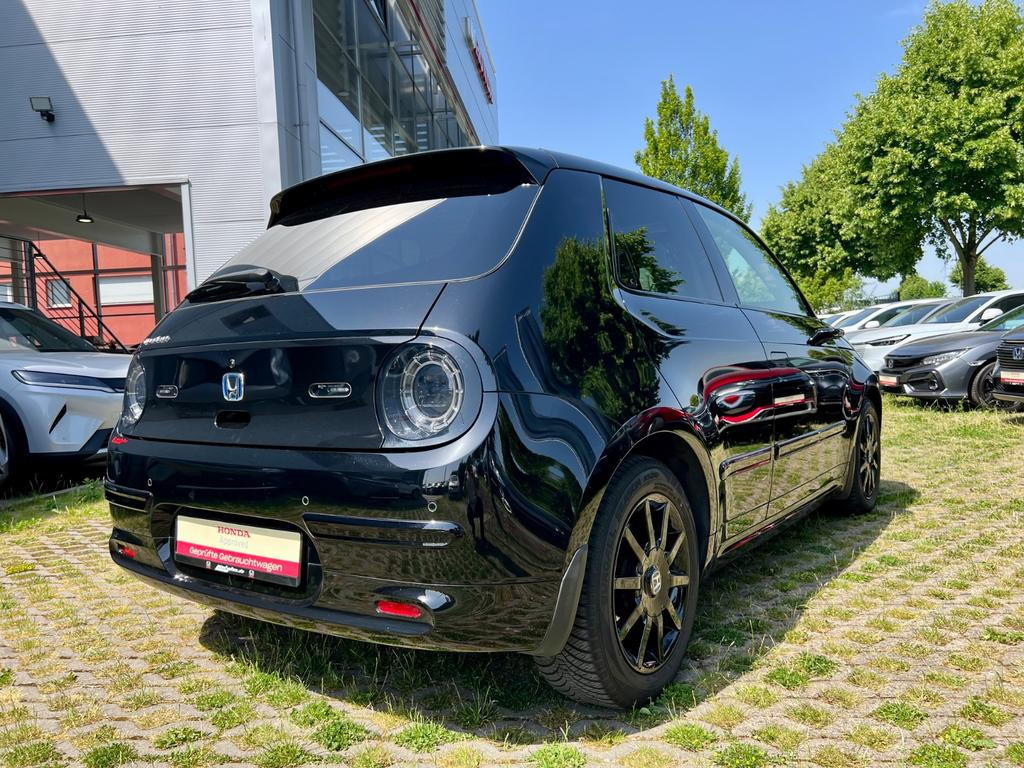 Honda e
