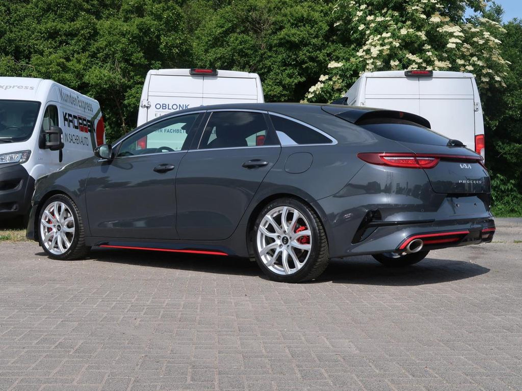 Kia ProCeed