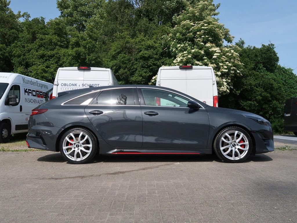Kia ProCeed