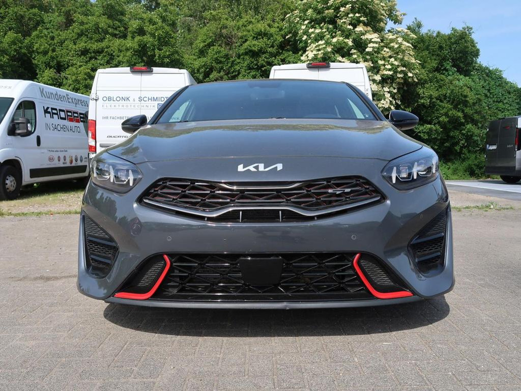 Kia ProCeed