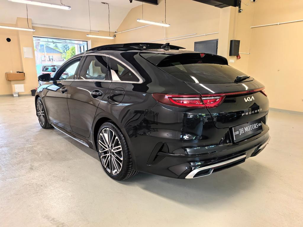 Kia ProCeed