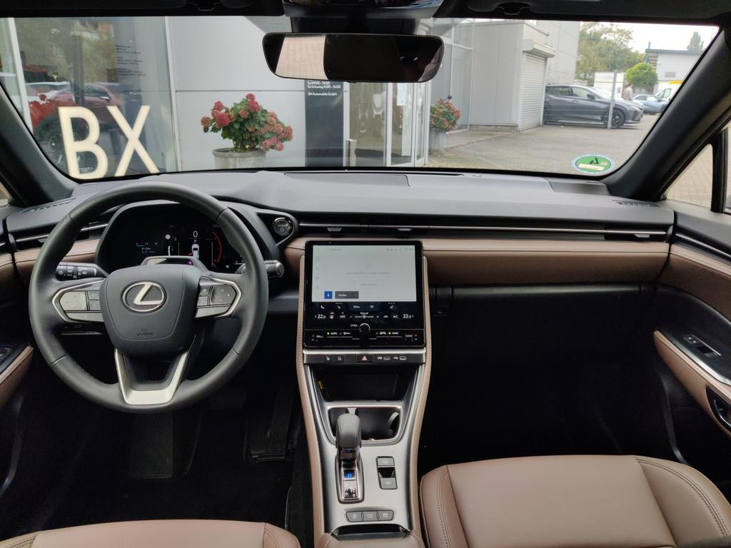 Lexus LBX