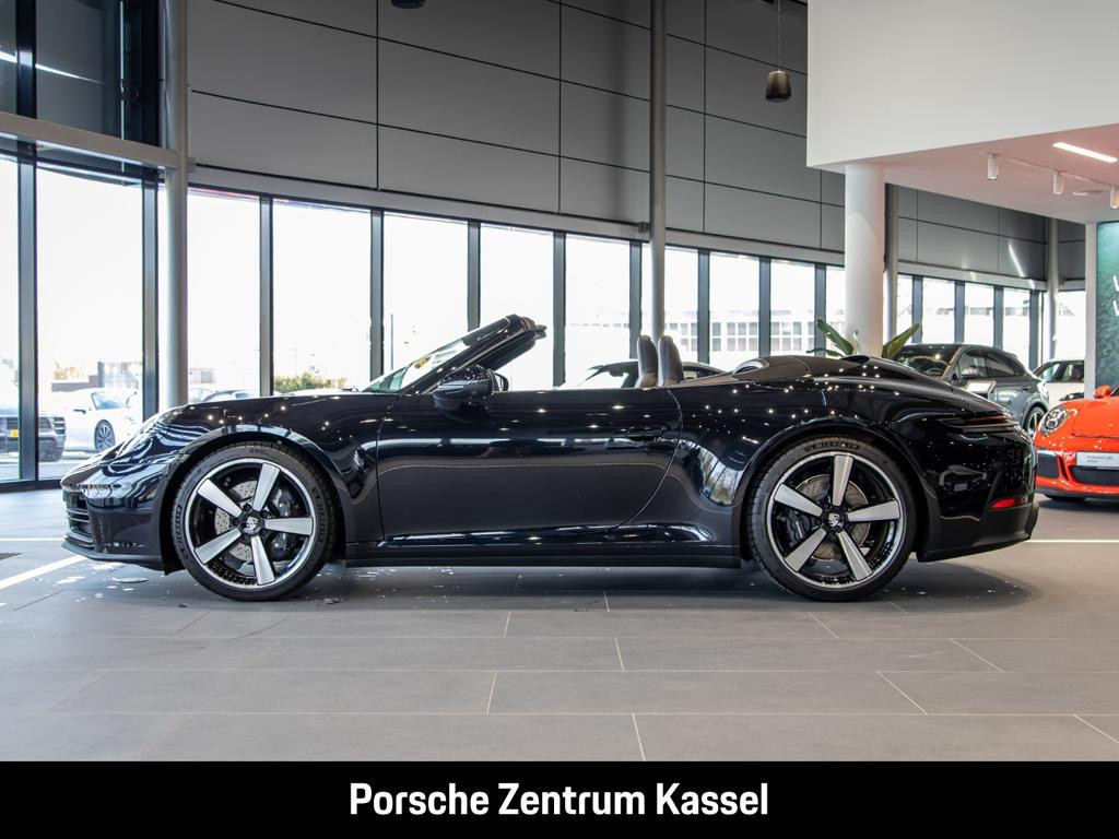 Porsche 911 992 Carrera Cabriolet