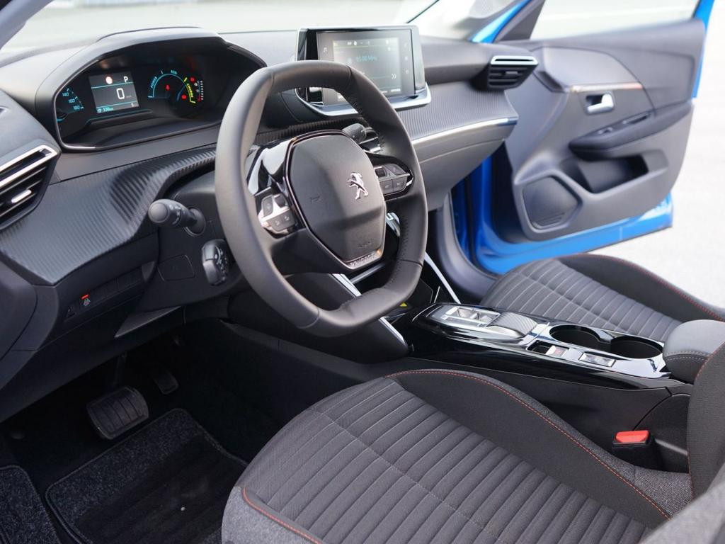 Peugeot e-208