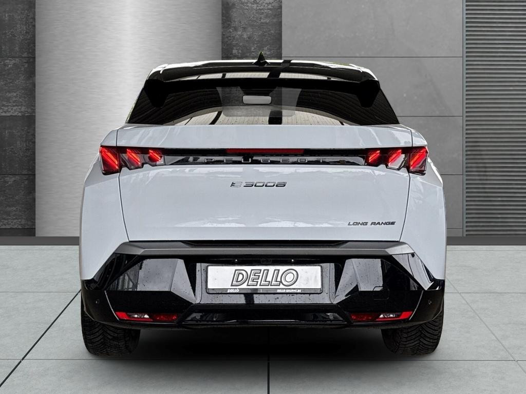 Peugeot E-3008
