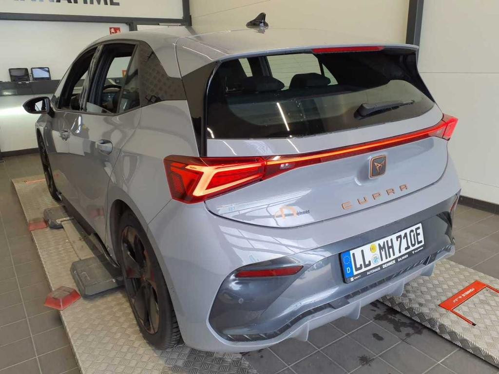 Cupra Born 204PS/62kWh TECH L+HEATPUMP+PILOT M+SHZ