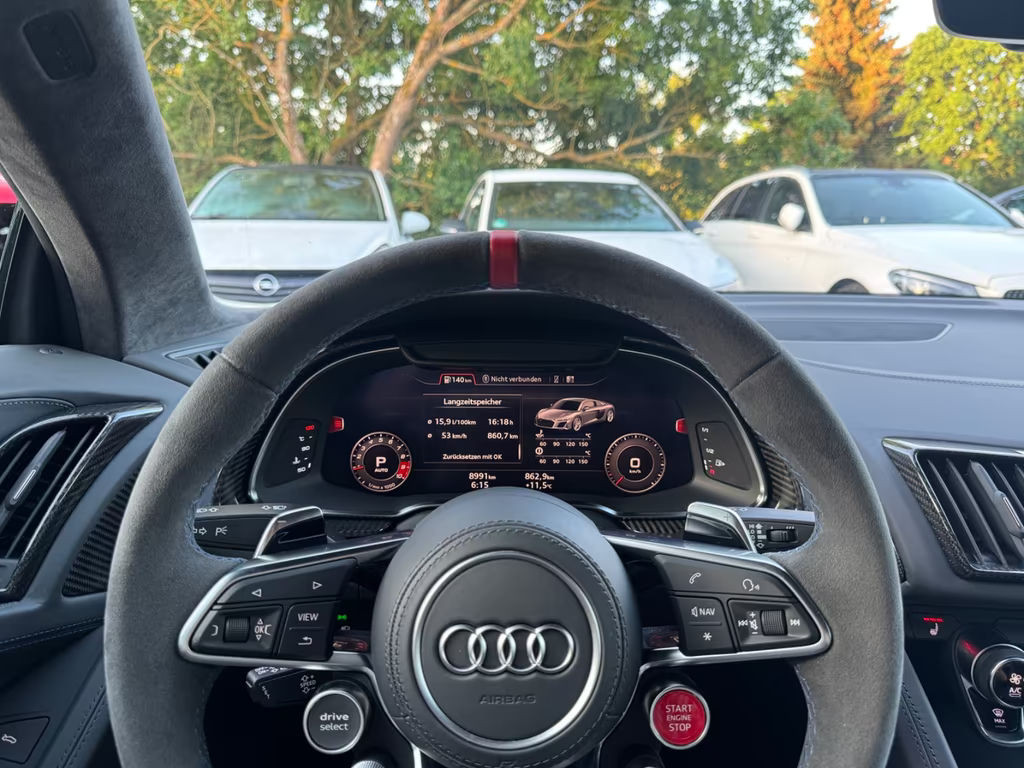 Audi R8
