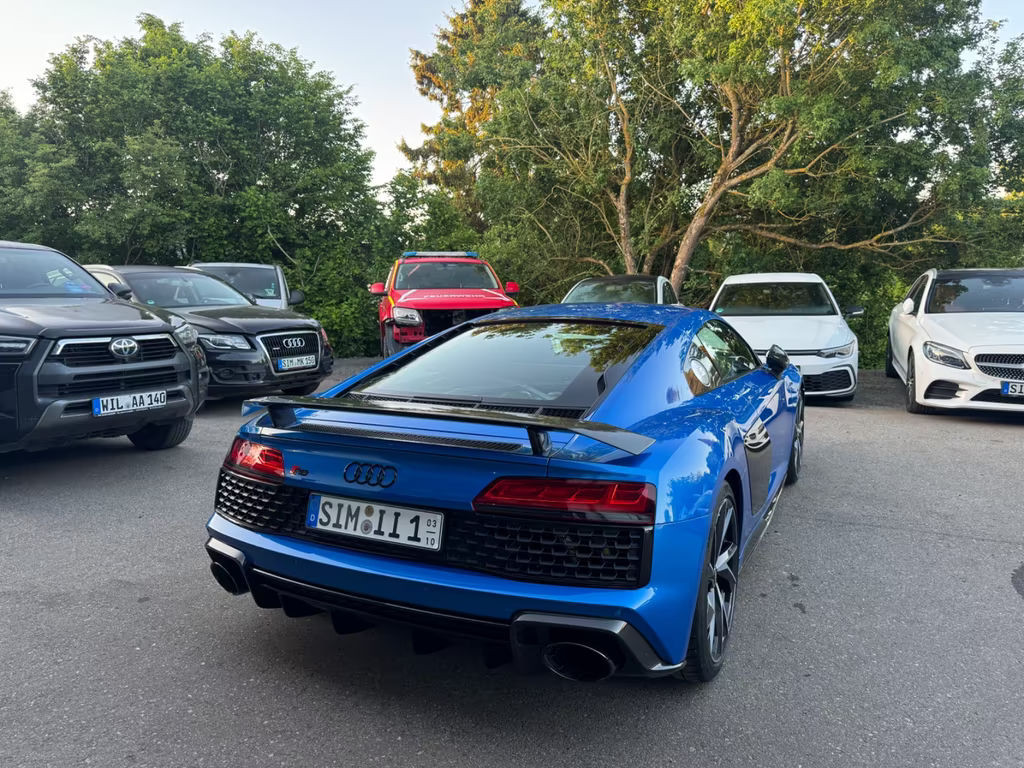 Audi R8