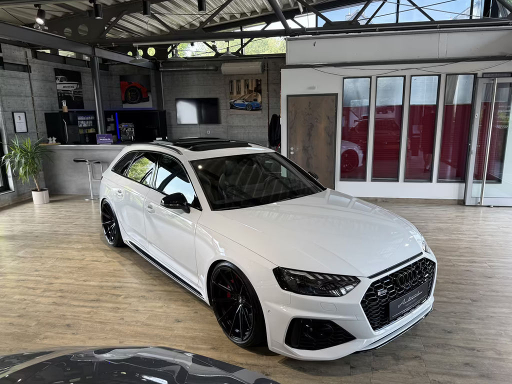 Audi RS4