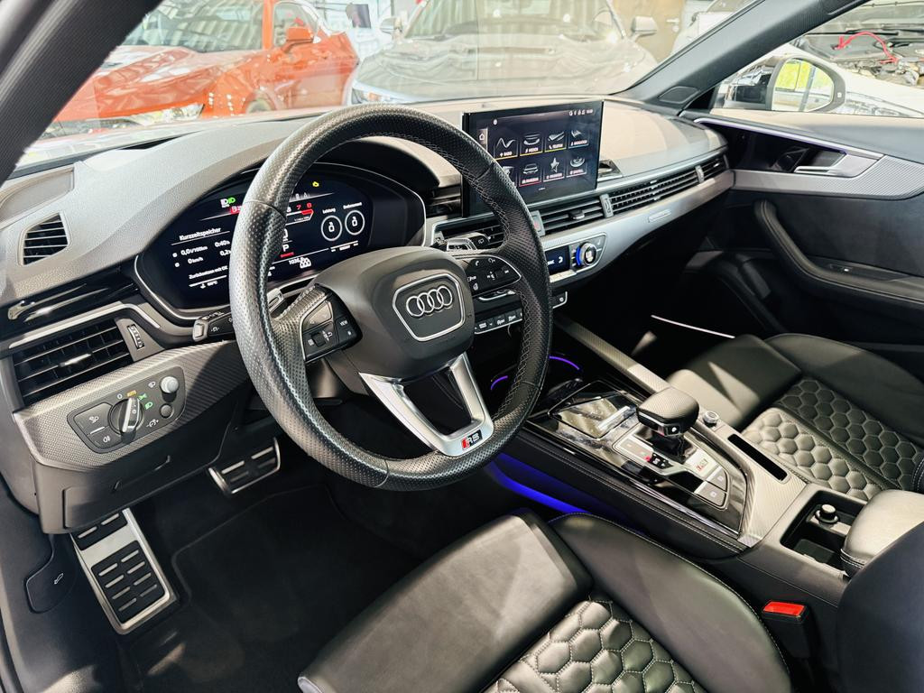 Audi RS4