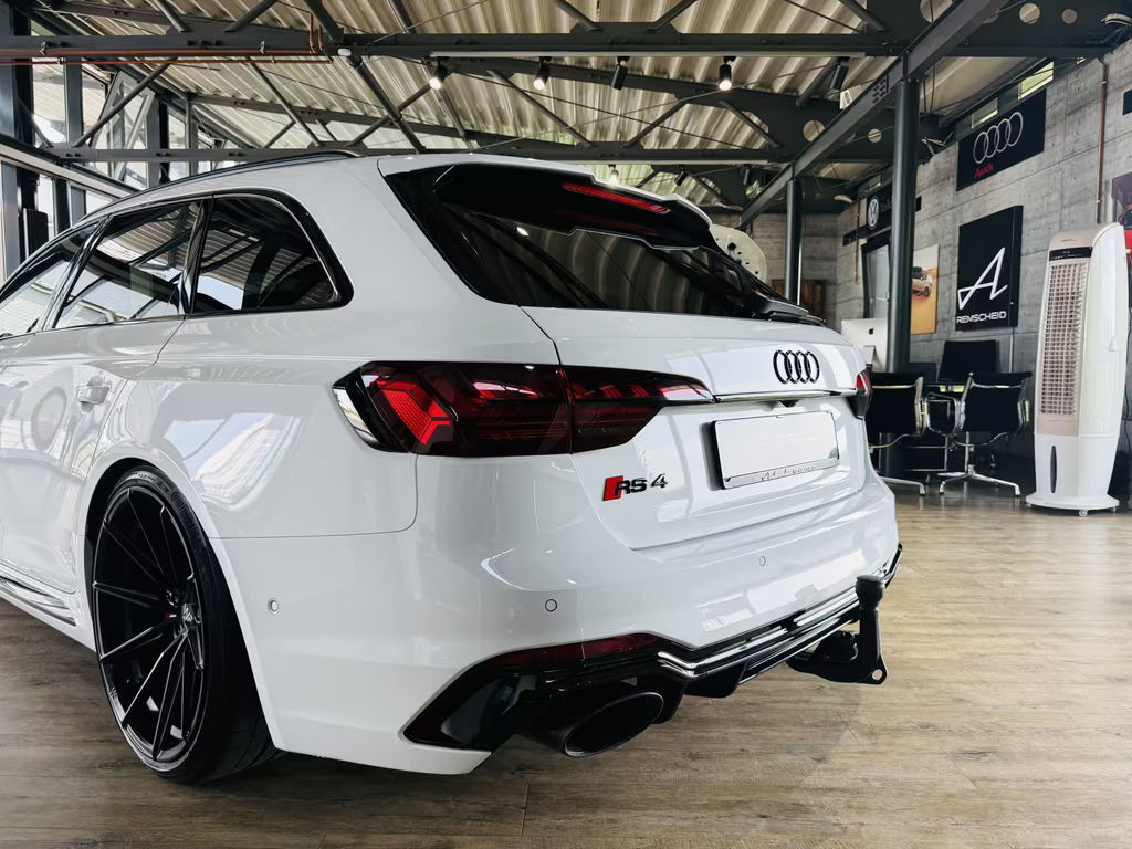 Audi RS4