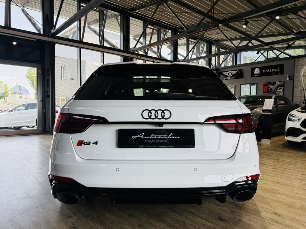 Audi RS4