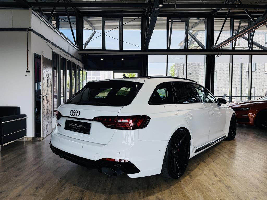 Audi RS4