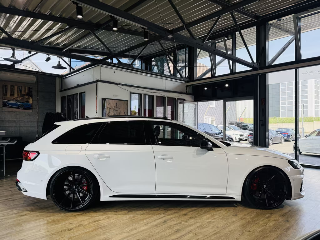 Audi RS4