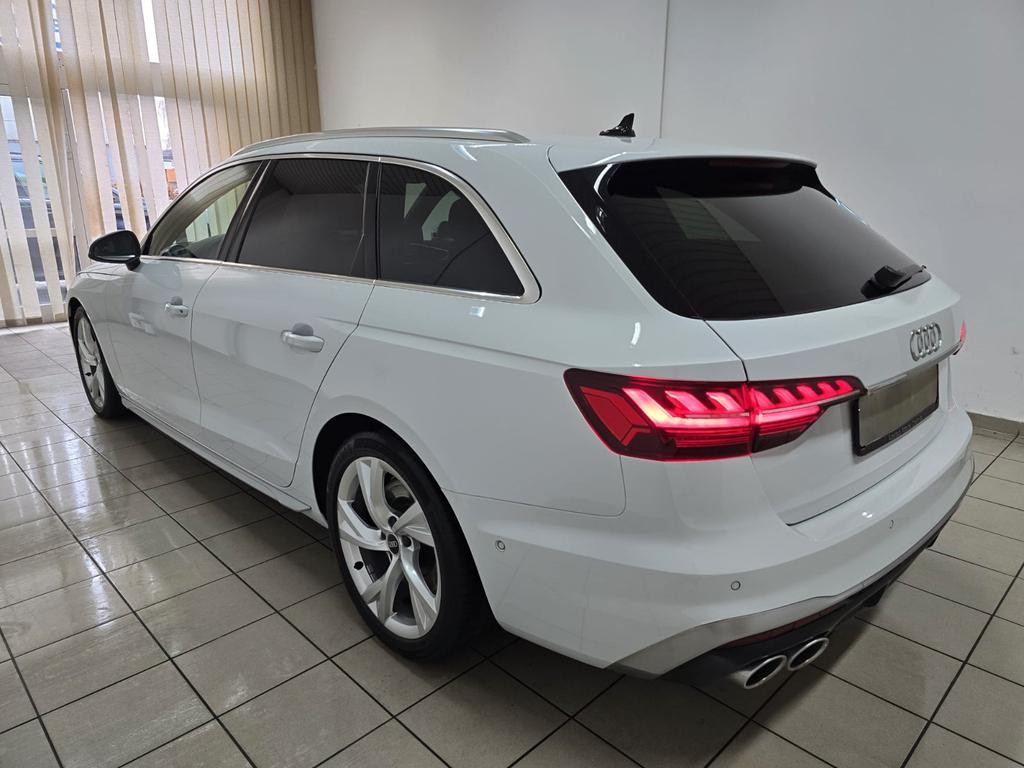 Audi S4