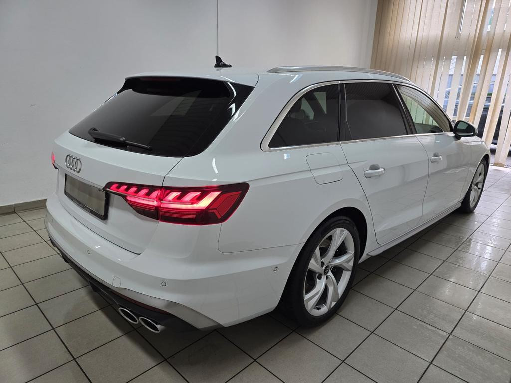 Audi S4