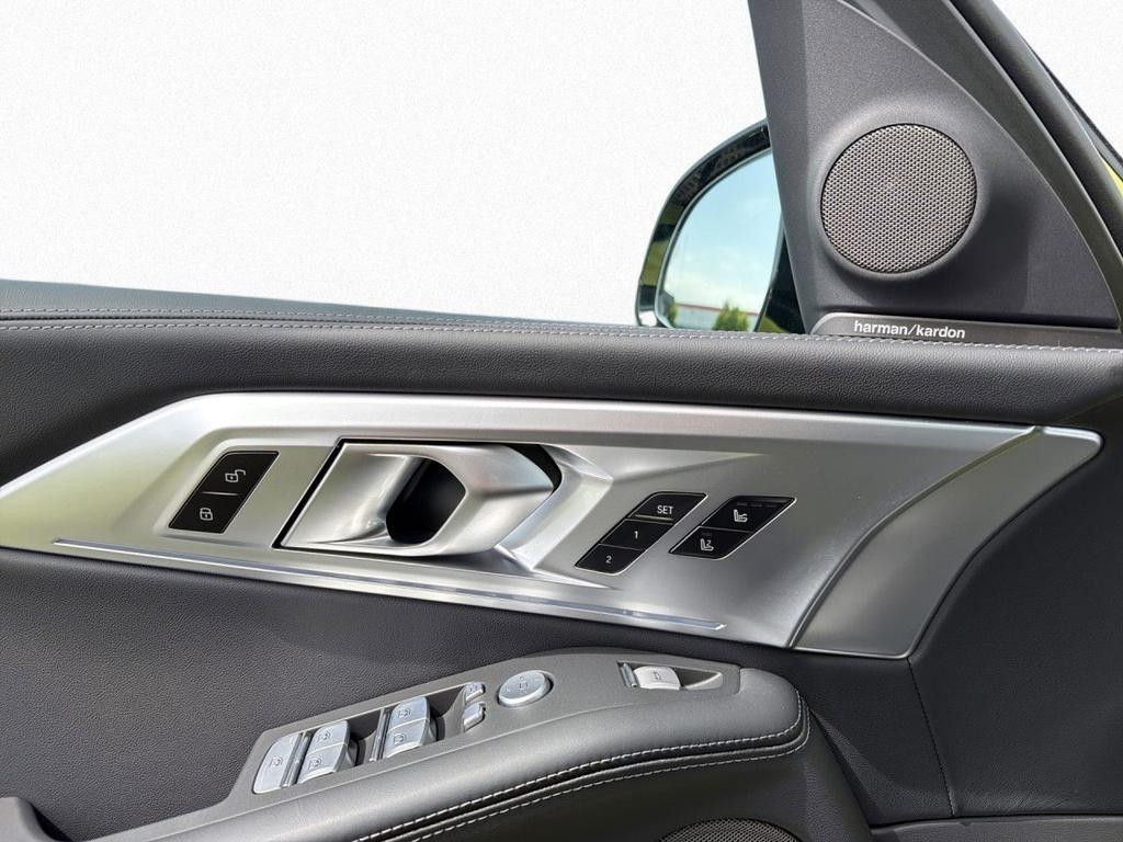 BMW XM