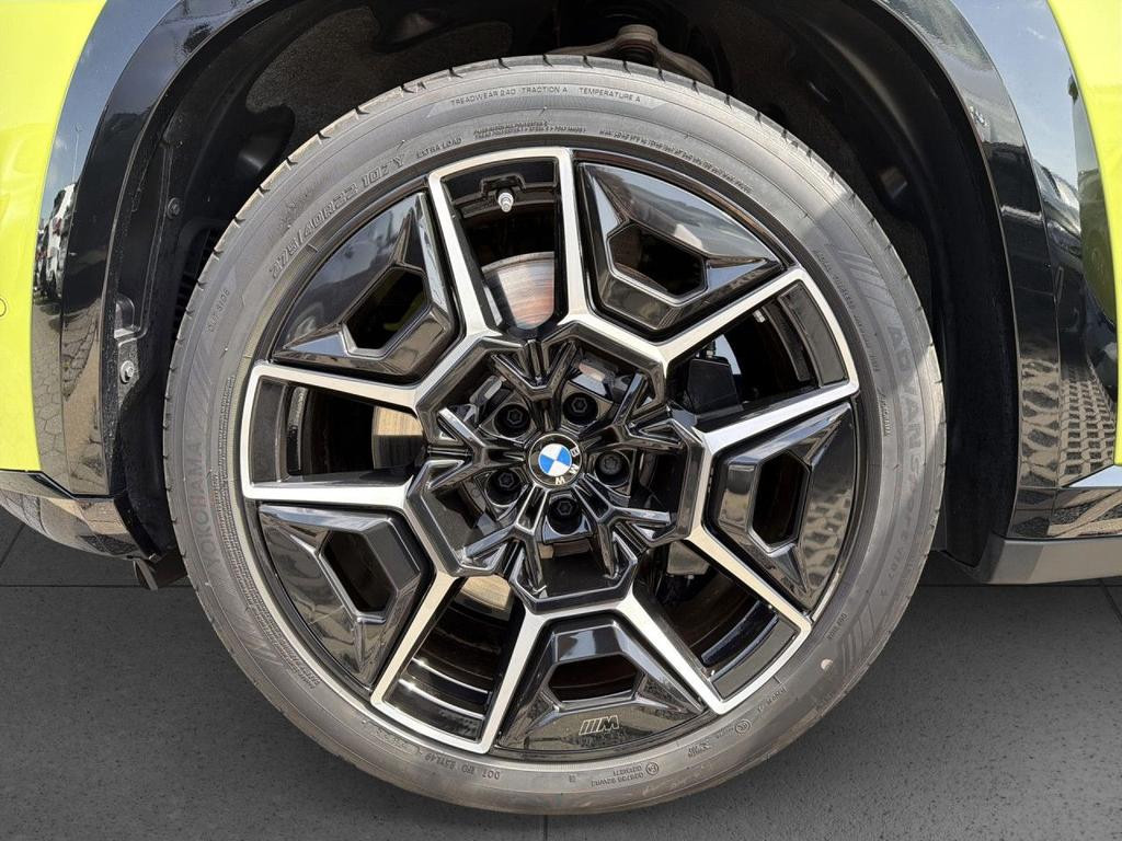 BMW XM