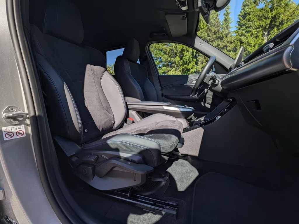BMW iX1