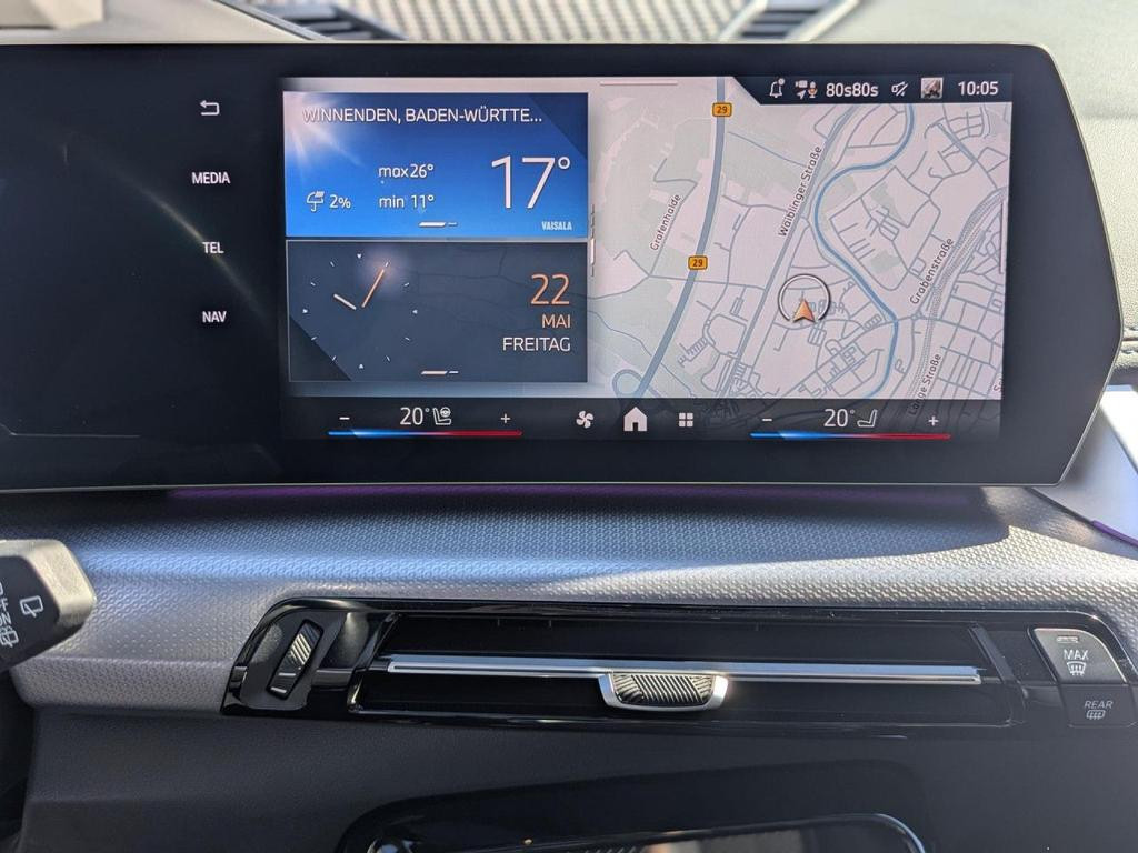 BMW iX1