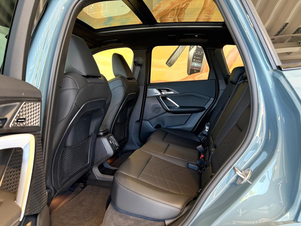 BMW iX1