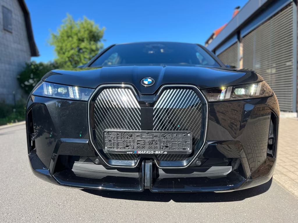 BMW iX