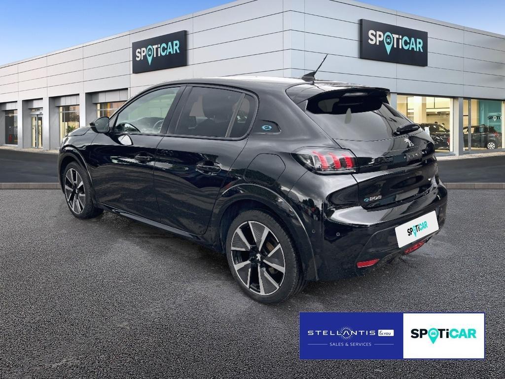 Peugeot e-208