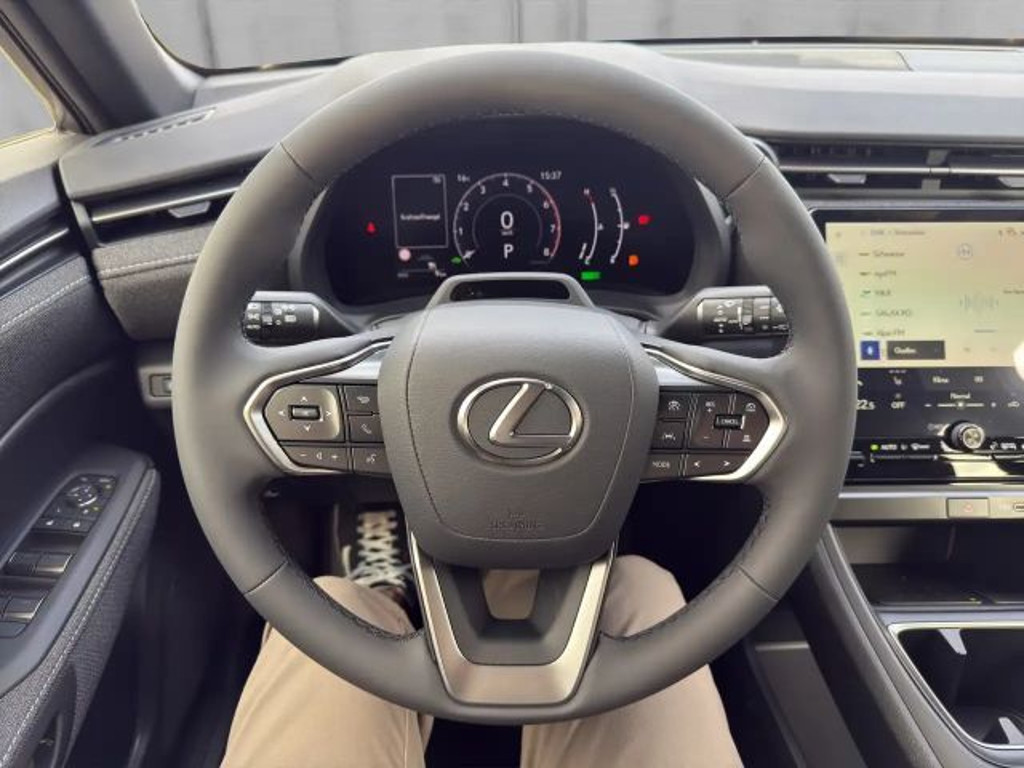 Lexus LBX
