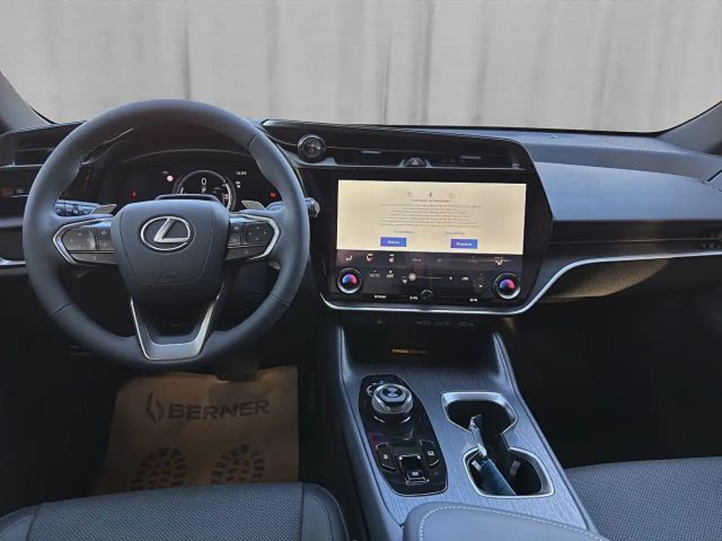 Lexus RZ