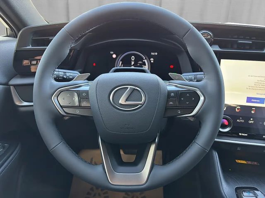Lexus RZ