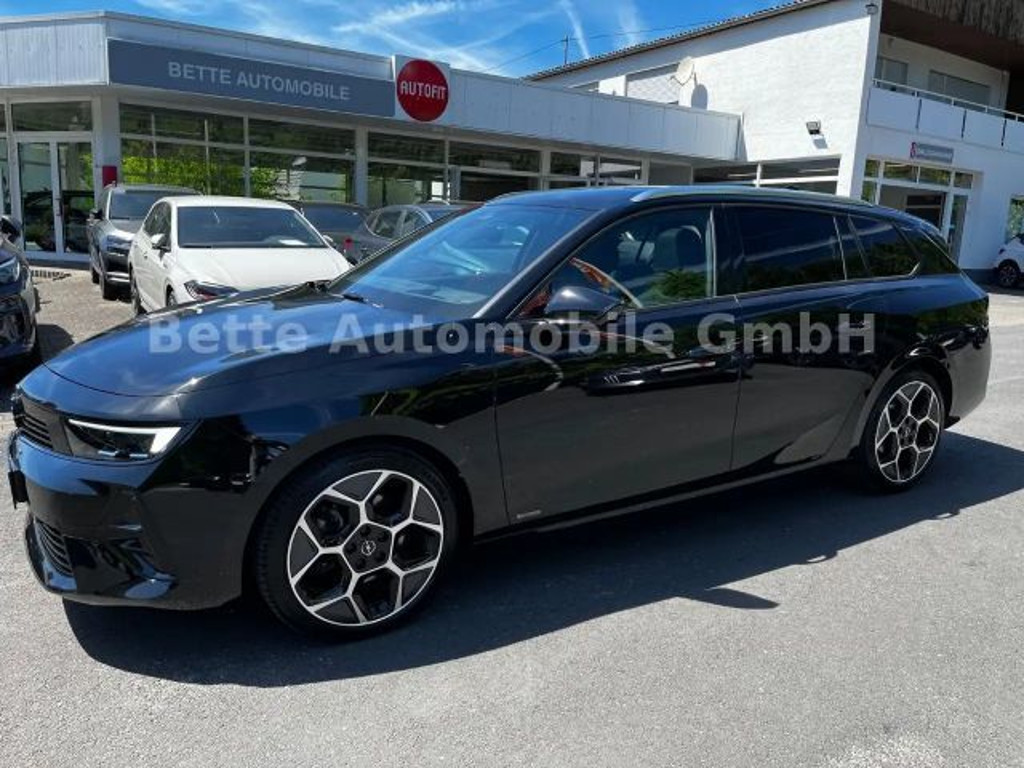 Opel Astra Sports Tourer Ultimate 1.2 Turbo Turbo