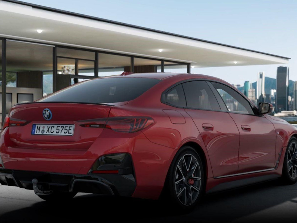 BMW i4