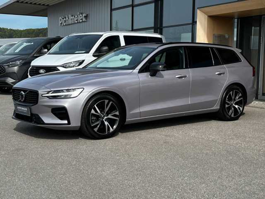 Volvo V60 Plus Dark