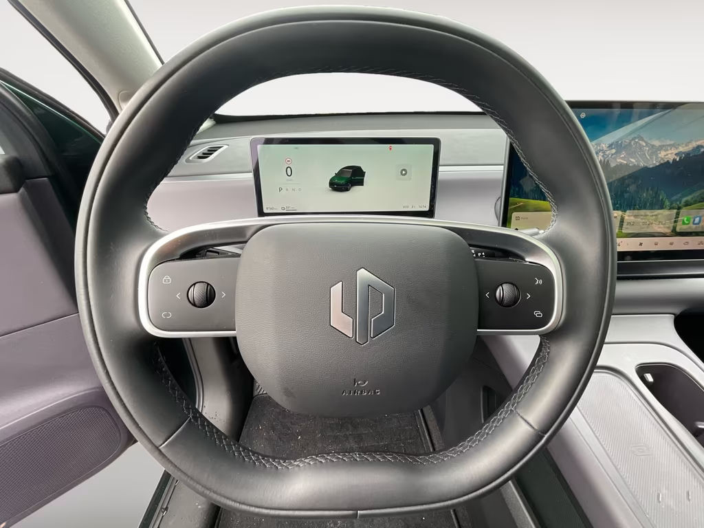 Leapmotor C10